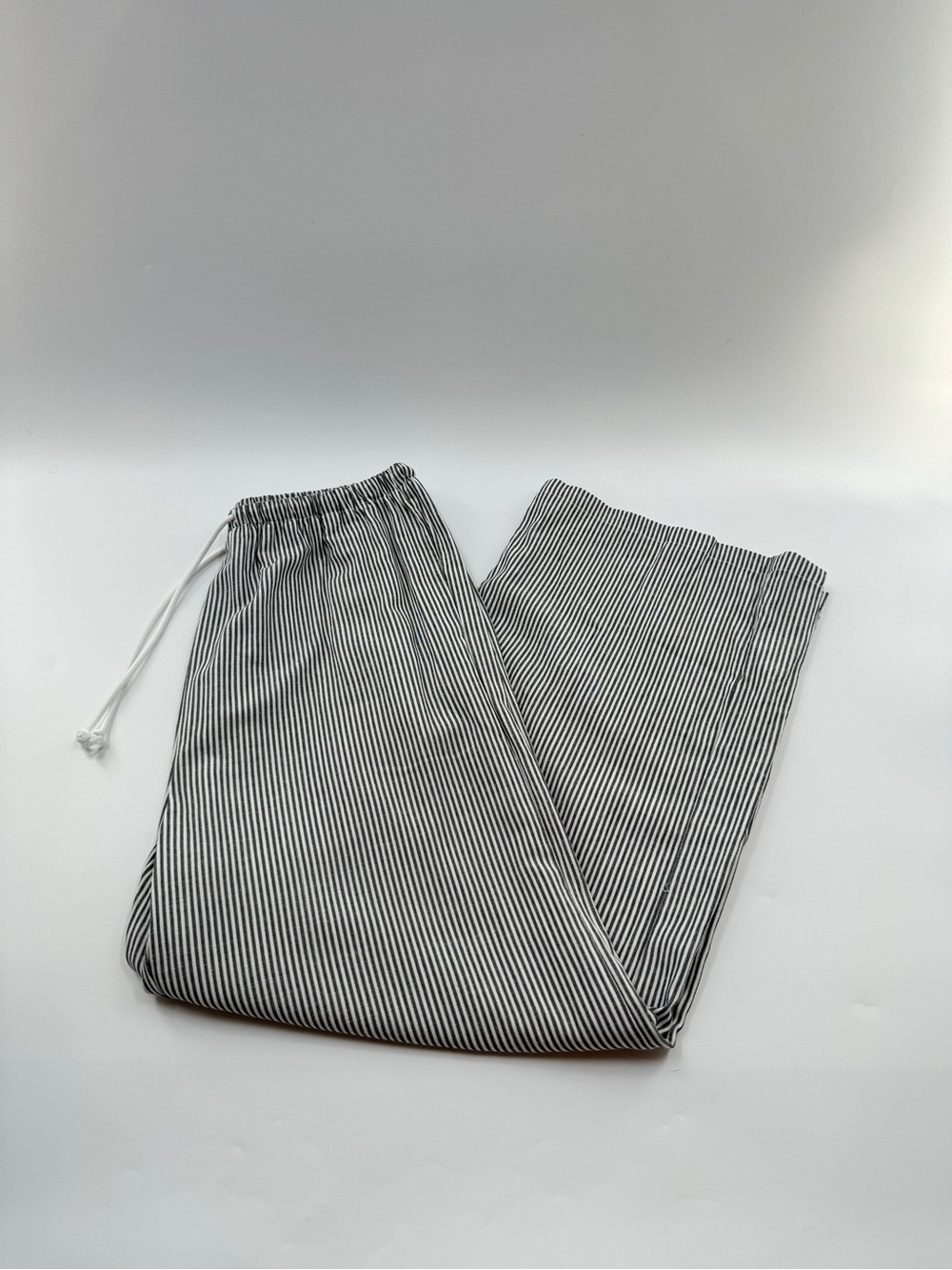 BTFBM Grey White Striped Wide Leg Drawstring Pants – Women’s Large